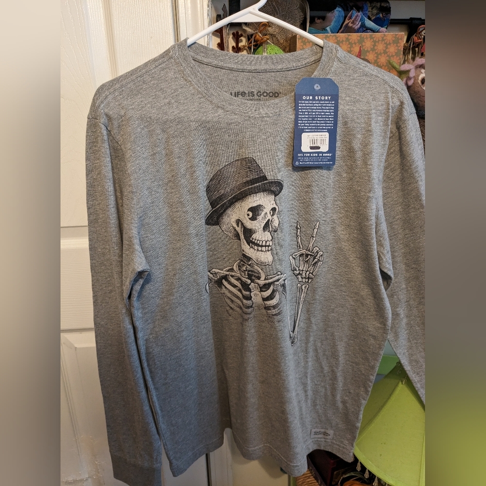 NWT life is good long sleeve shirt